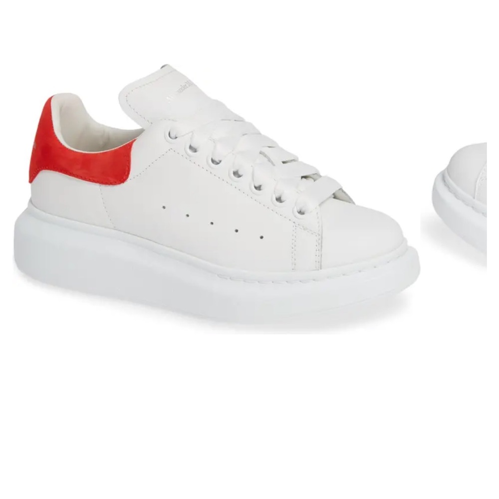 Sneaker
ALEXANDER MCQUEEN